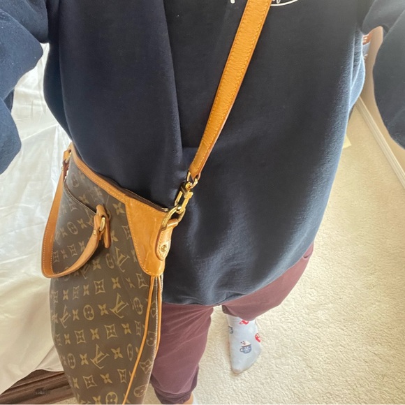 Louis Vuitton Classic Monogram Brown Tote - Picture 16 of 16